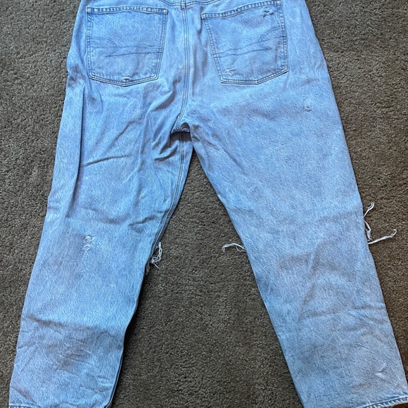 American Eagle 90s Boyfriend Jeans - 16 - Picture 2 of 3